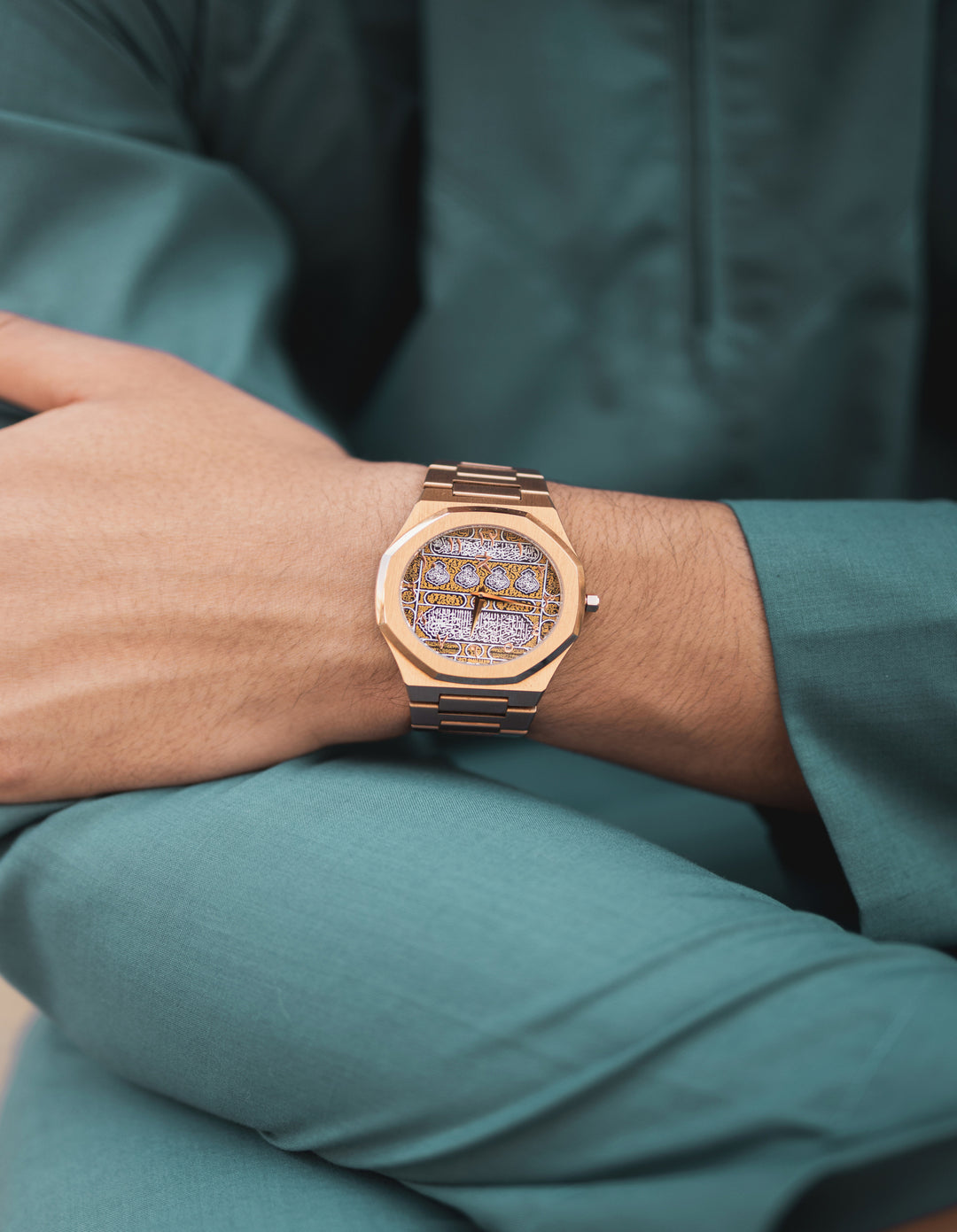 The Royal Kiswah Rose Gold Khalifos
